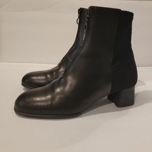 Camper Leather low heel Boot front Zipper Closure 50/50 boot Black SZ 9 E39